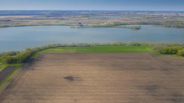 $895,000 | 801 140th Street, Sherburn, MN 56171