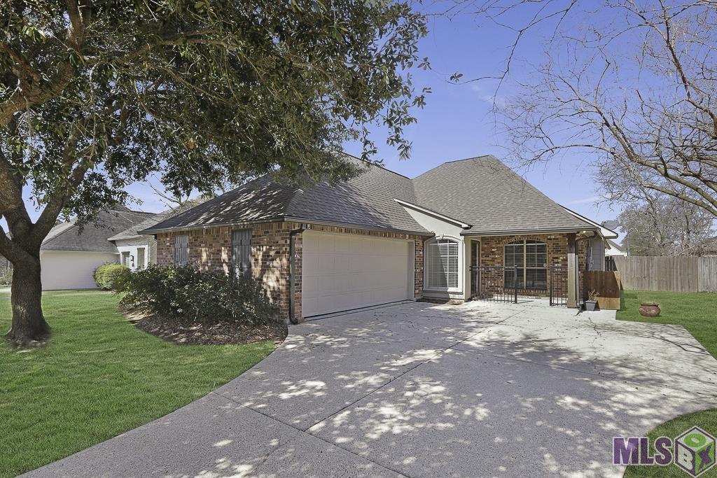 17715 Doc Bar Avenue Baton Rouge, LA 70817 - Photo 1 of 27 Exterior