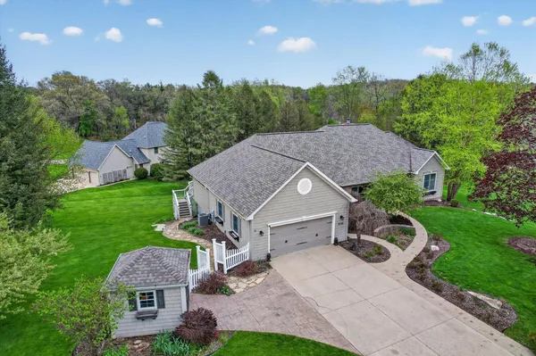 $539,900 | 9196 Shade Tree Circle, Galesburg, MI 49053