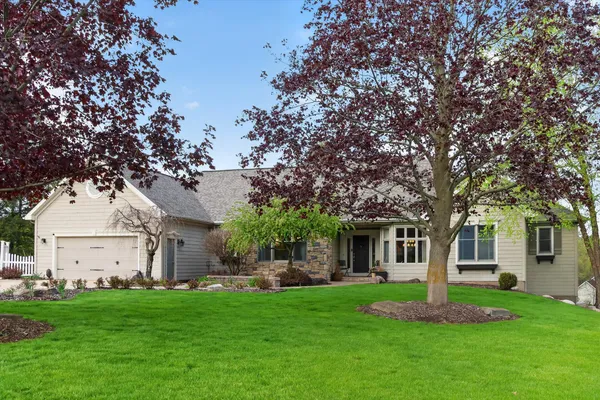 $539,900 | 9196 Shade Tree Circle, Galesburg, MI 49053