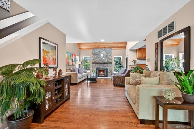 $659,000 | 61 West Corbett Road, Montgomery, NY 12549