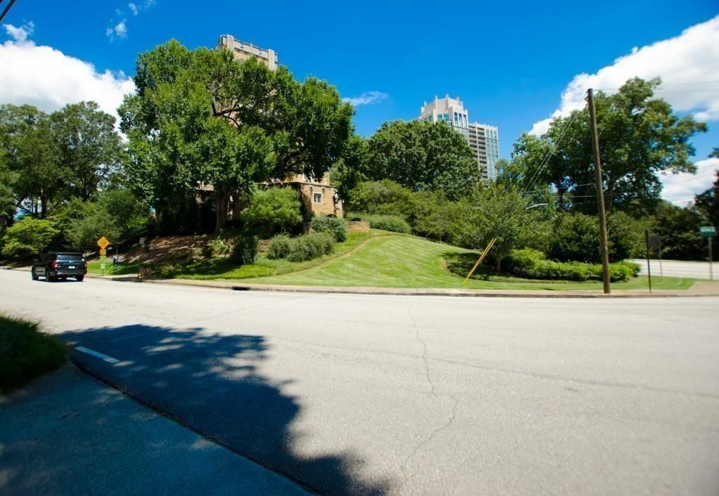 2734 Peachtree Road Northwest, Unit C404 Atlanta, GA 30305 - Photo 16 of 19