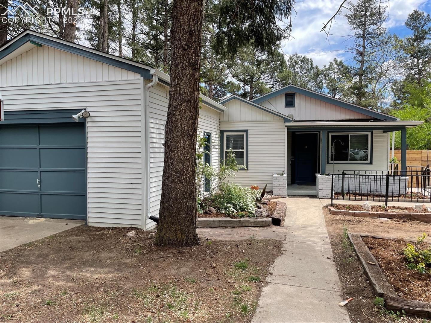 829 Alexander Road Colorado Springs, CO 80909 - Photo 1 of 21 Gallery Image 1