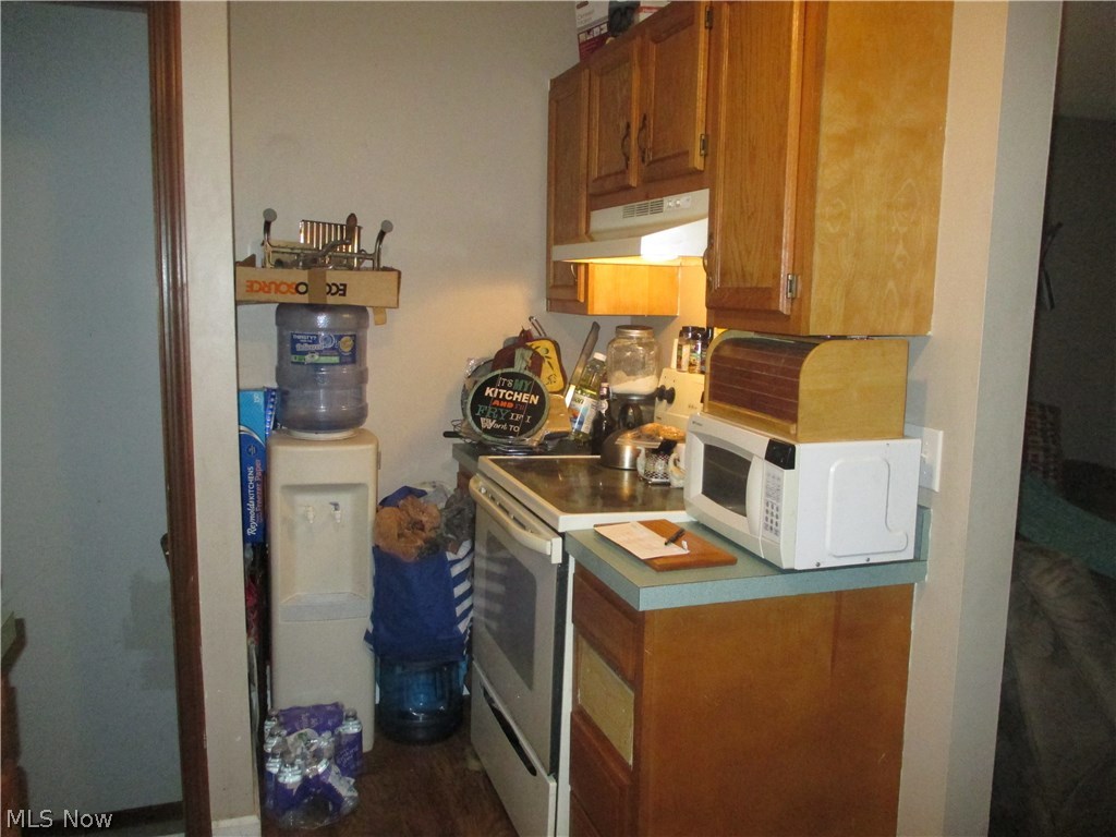 5917 Christman Road Uniontown, OH 44685 - Photo 6 of 14 Gallery Image 6