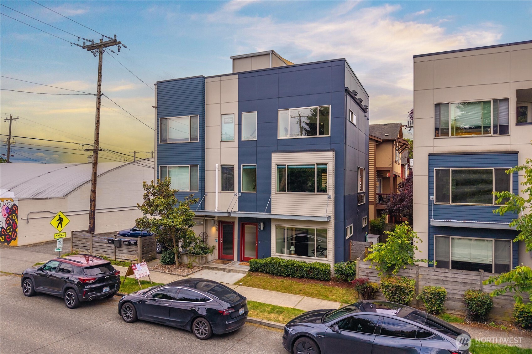 3951 Southwest Oregon Street Seattle, WA 98116 - Photo 1 of 33