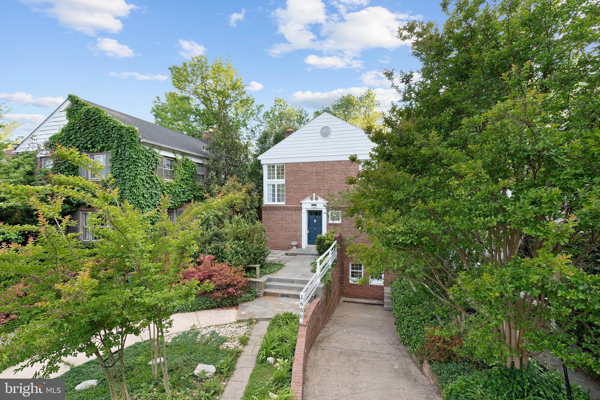 1650 Foxhall Road Northwest Washington, DC 20007 - Photo 2 of 34 Gallery Image 2