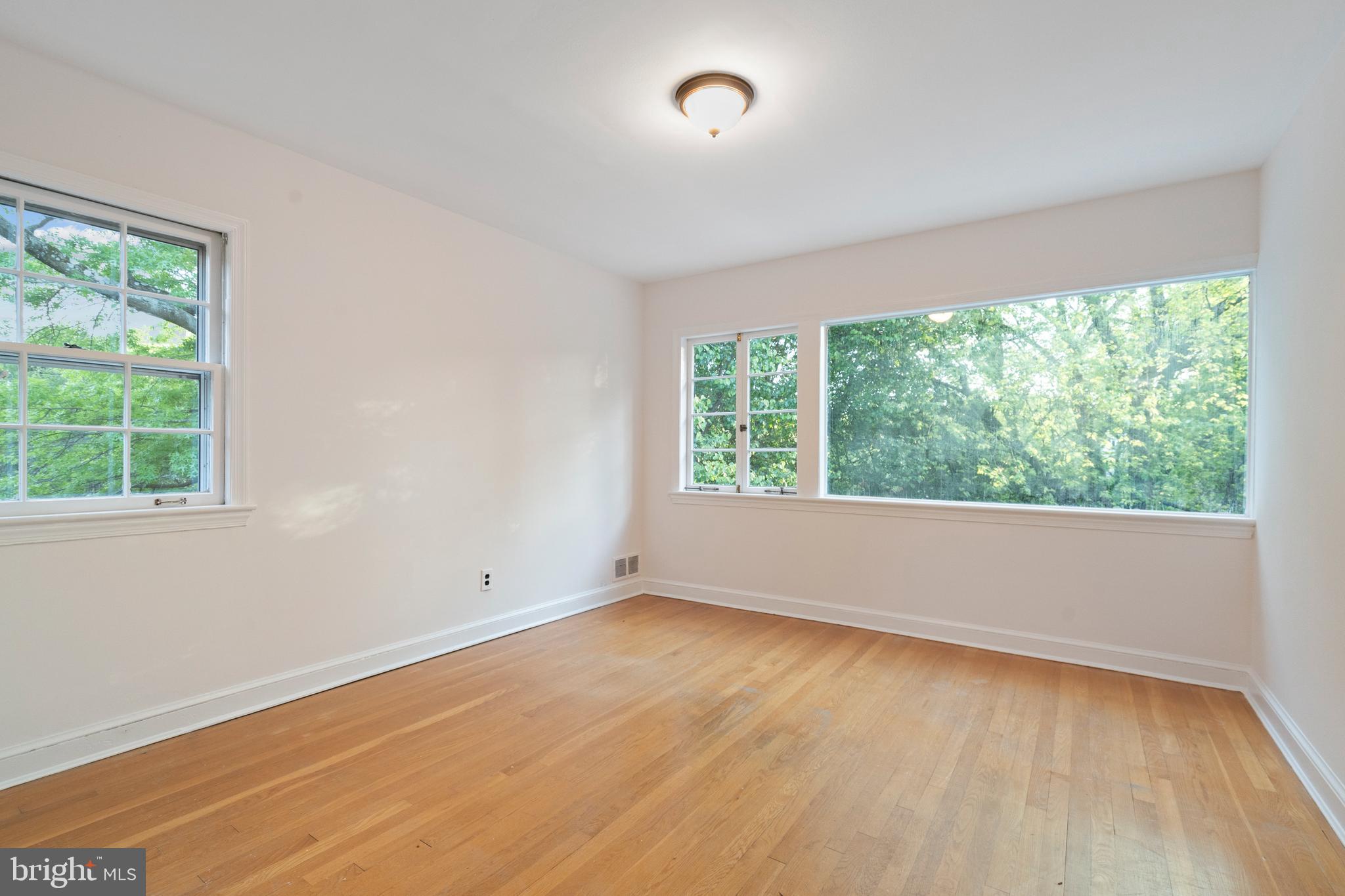 1650 Foxhall Road Northwest Washington, DC 20007 - Photo 24 of 34 Bedroom; lovely hardwood floors