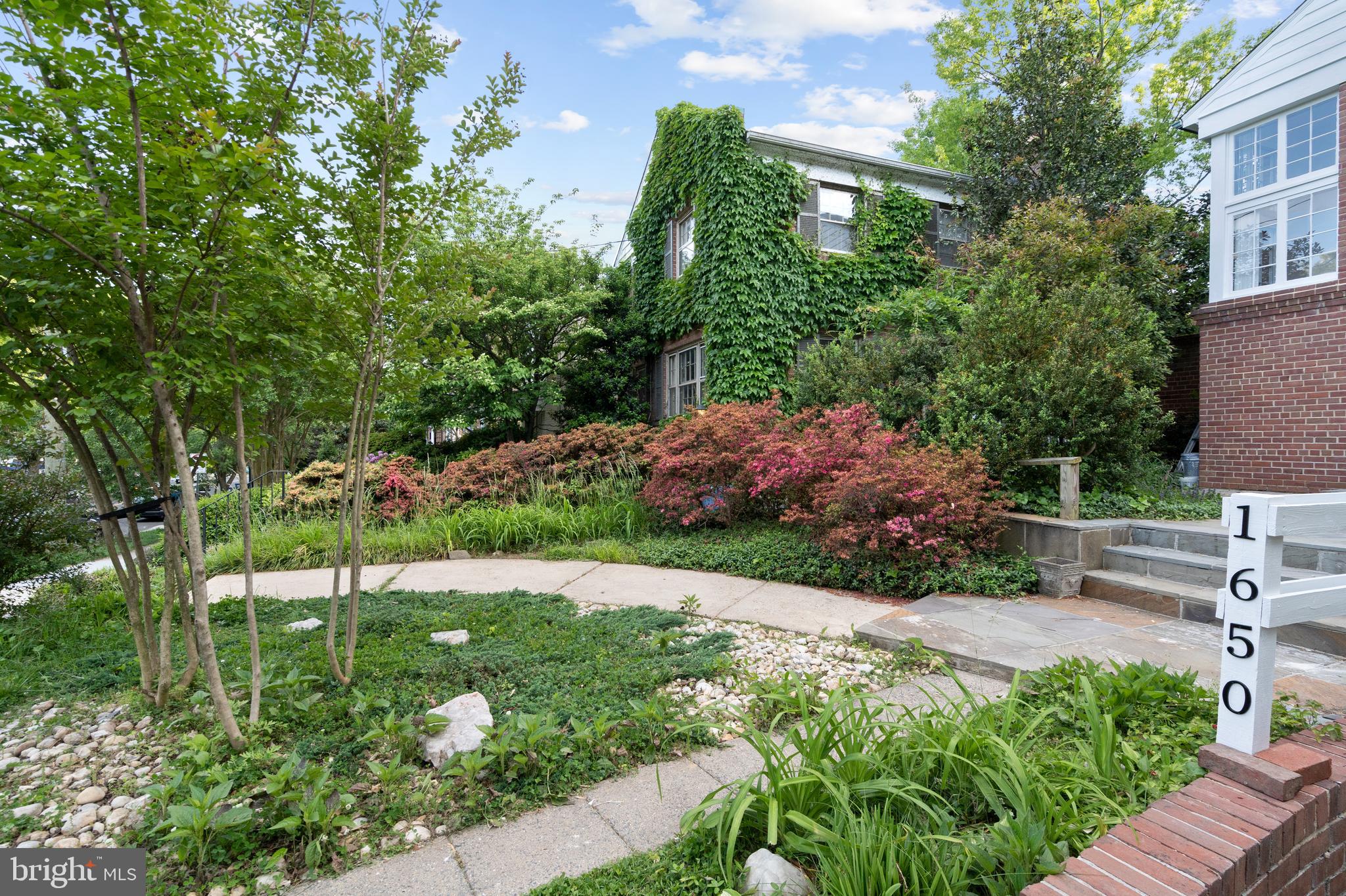 1650 Foxhall Road Northwest Washington, DC 20007 - Photo 7 of 34 Front yard and garden