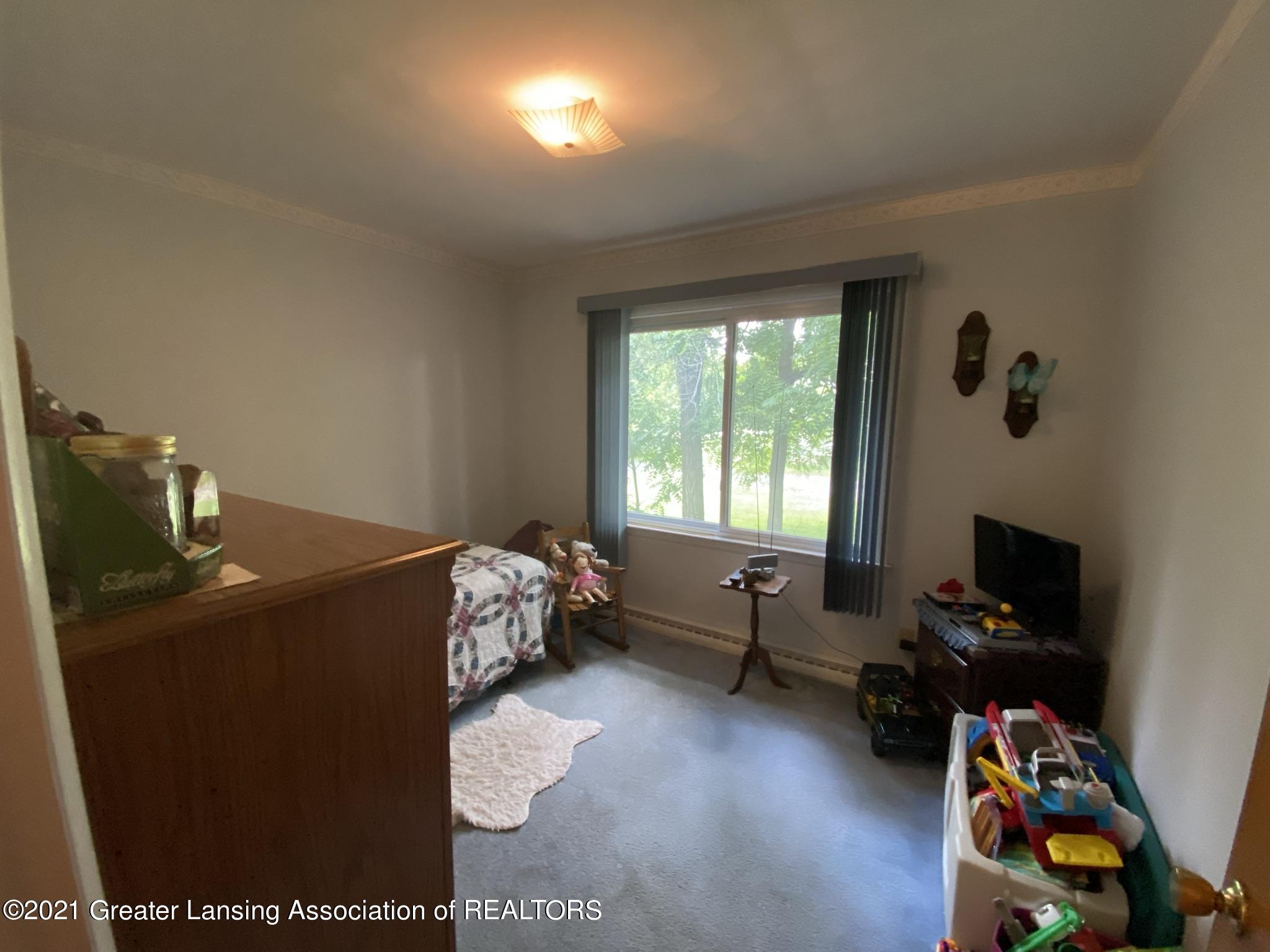 1467 East State Road Lansing, MI 48906 - Photo 20 of 35 IMG_5681