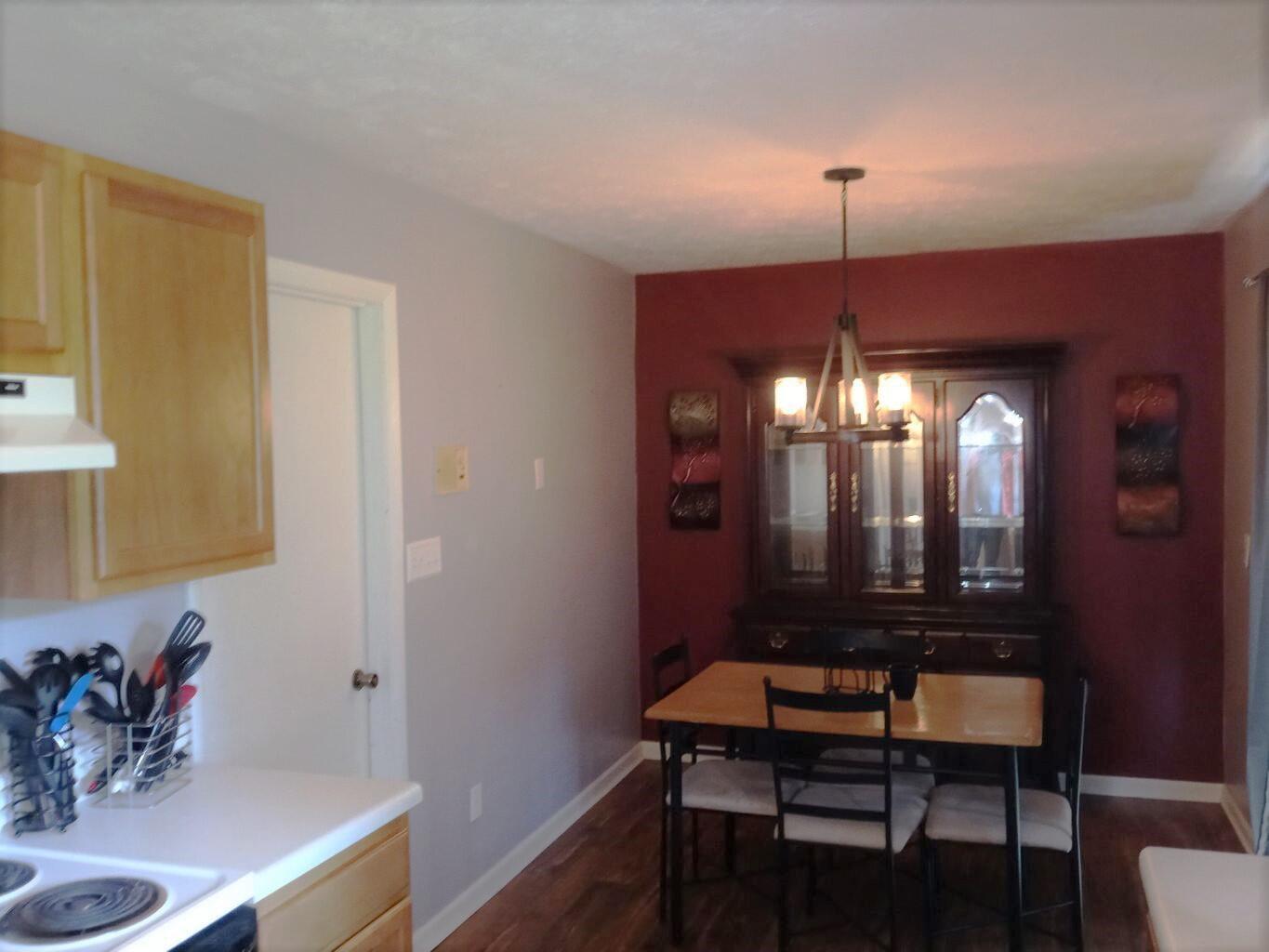 335 Cedar Point Road Johnson City, TN 37615 - Photo 9 of 23 08