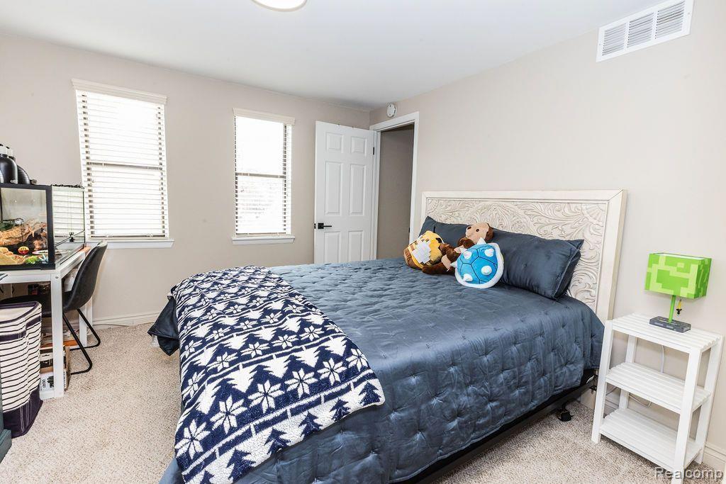 327 Willow Grove Lane Rochester, MI 48307 - Photo 19 of 27