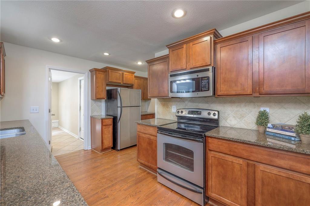 6733 Rockhill Road Kansas City, MO 64131 - Photo 12 of 43