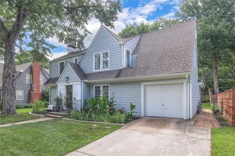 $450,000 | 6733 Rockhill Road, Kansas City, MO 64131