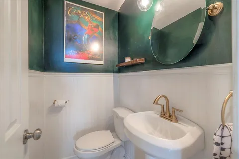 $450,000 | 6733 Rockhill Road, Kansas City, MO 64131