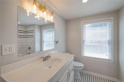 $450,000 | 6733 Rockhill Road, Kansas City, MO 64131