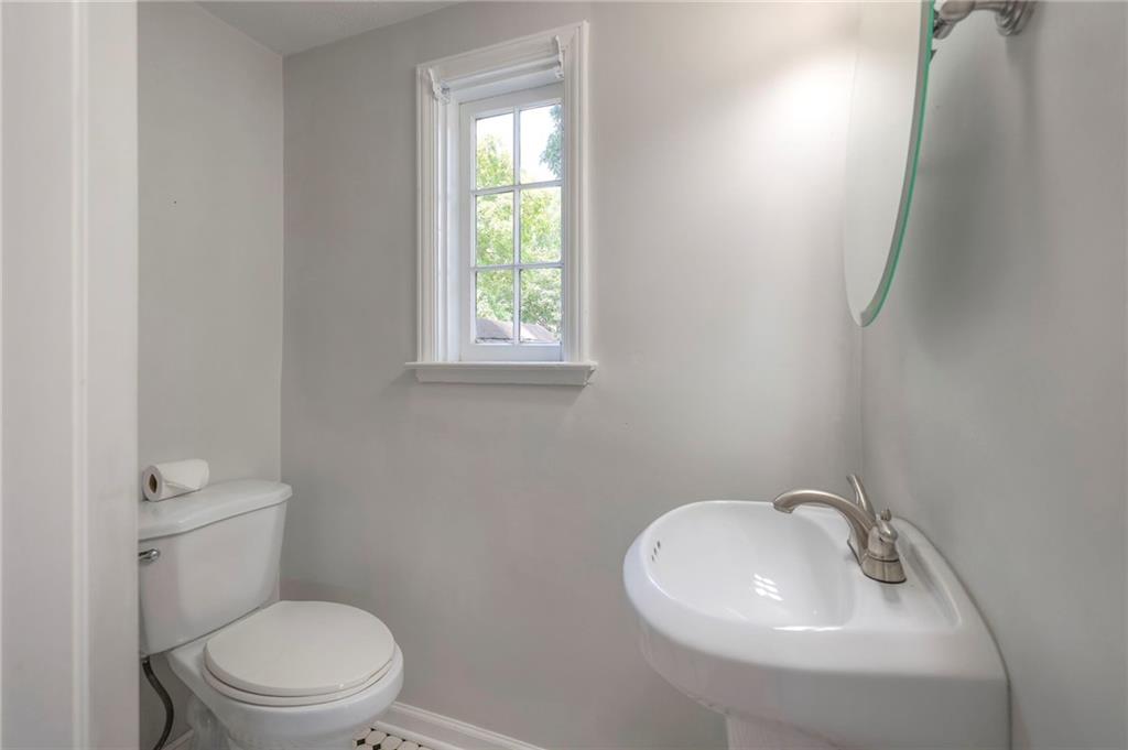 6733 Rockhill Road Kansas City, MO 64131 - Photo 36 of 43