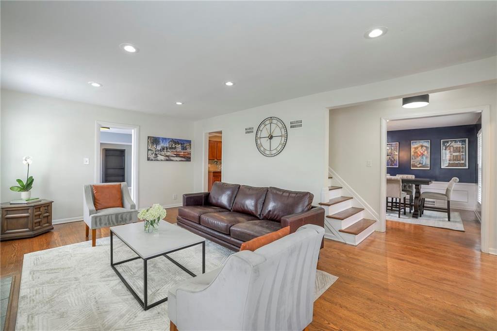 6733 Rockhill Road Kansas City, MO 64131 - Photo 5 of 43