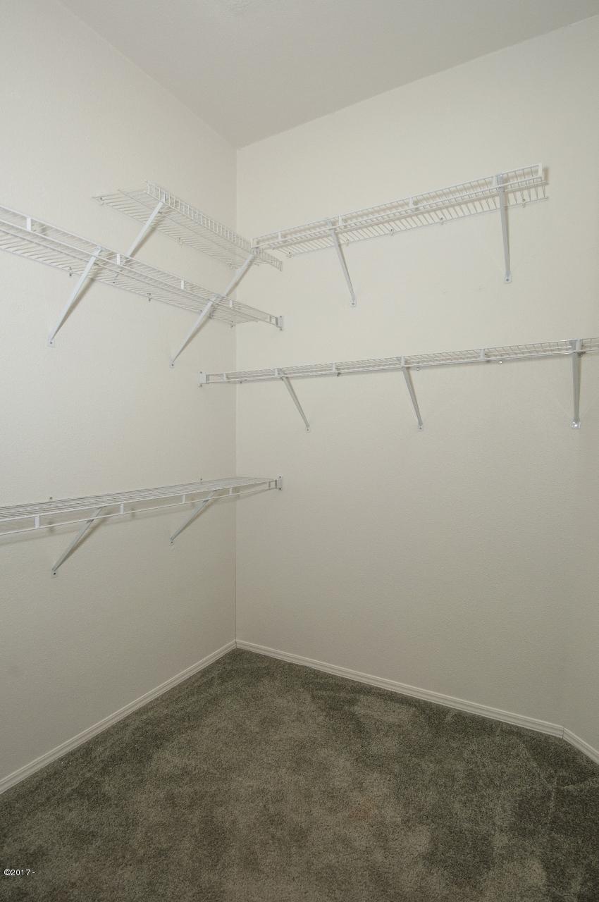 836 North River Bend Road Otis, OR 97368 - Photo 21 of 42 Master Bedroom - Closet