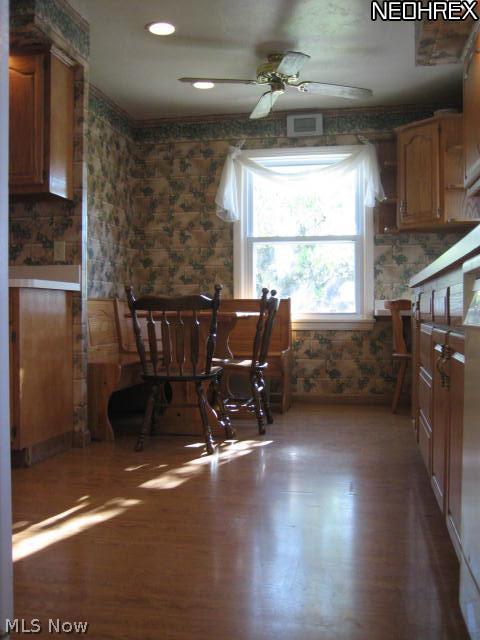 1520 Maplegrove Road South Euclid, OH 44121 - Photo 2 of 17 Eat-in kitchen