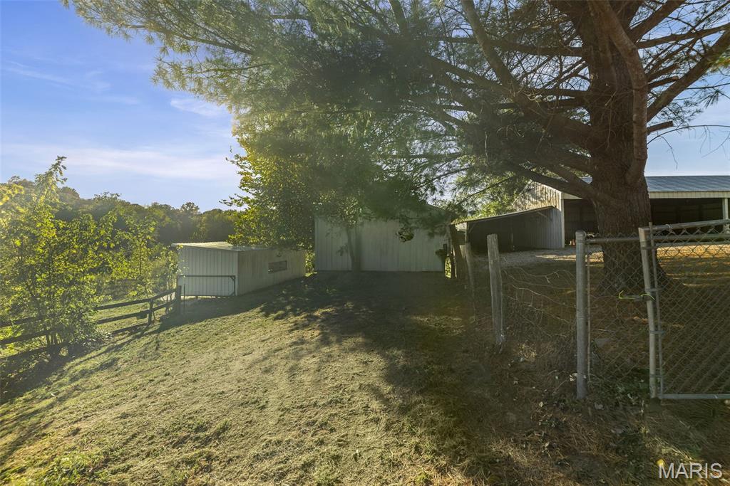 1053 Gilmore Lake Road Waterloo, IL 62298 - Photo 13 of 82