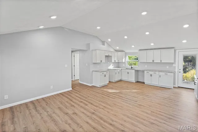 $825,000 | 1053 Gilmore Lake Road, Waterloo, IL 62298