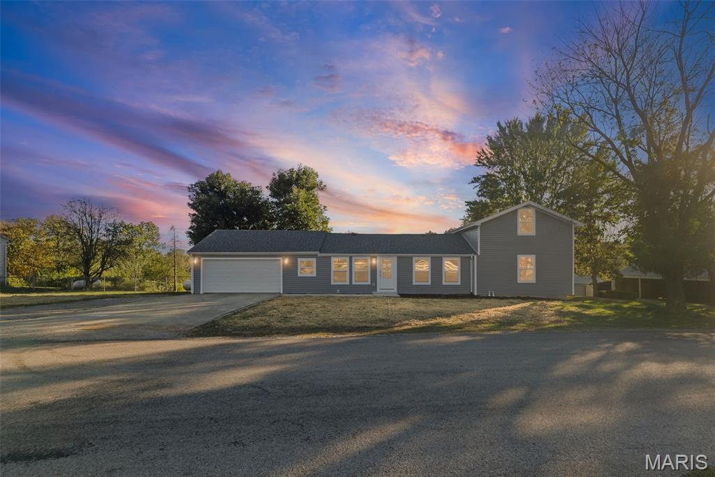 1053 Gilmore Lake Road Waterloo, IL 62298 - Photo 3 of 82