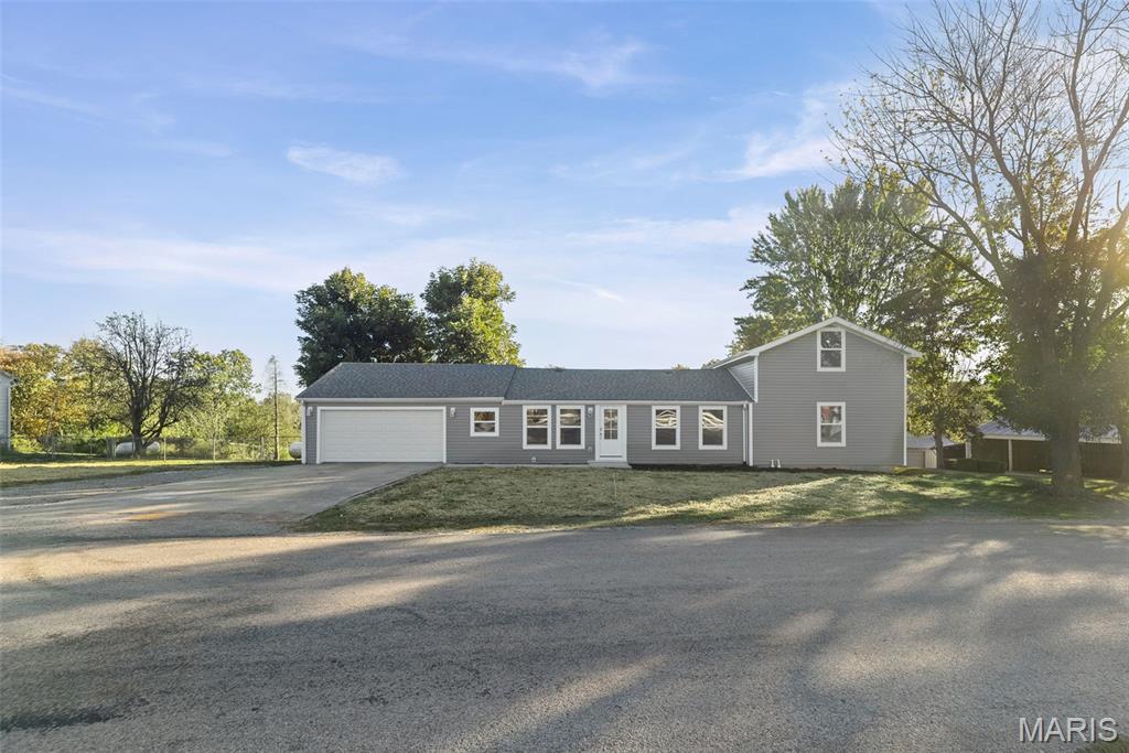 1053 Gilmore Lake Road Waterloo, IL 62298 - Photo 5 of 82