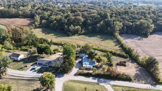 $825,000 | 1053 Gilmore Lake Road, Waterloo, IL 62298