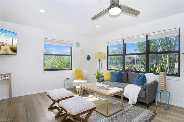 $435,000 | 3455 Estey Avenue, Naples, FL 34104