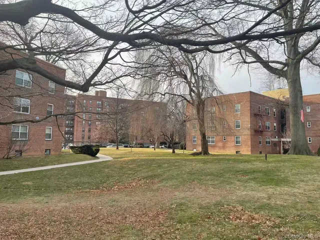 $409,000 | 147-37 38th Avenue, Unit C64 | Murray Hill - Flushing