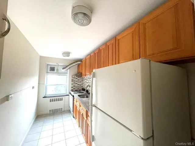 $409,000 | 147-37 38th Avenue, Unit C64 | Murray Hill - Flushing