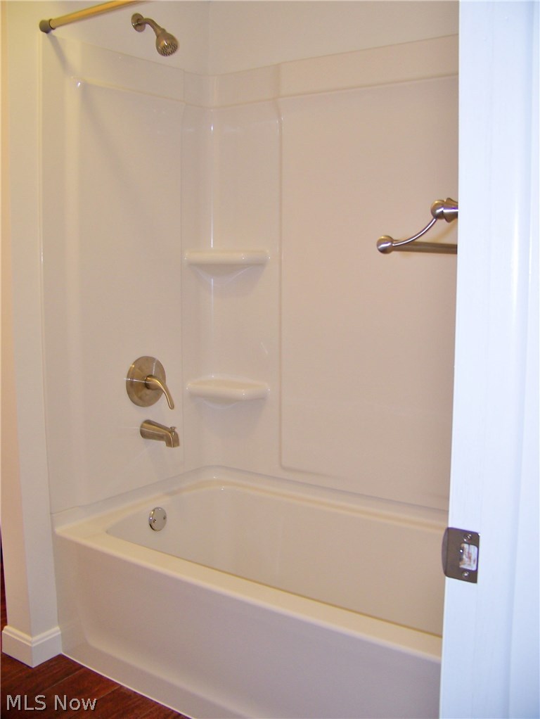 3800 Granger Road Medina, OH 44256 - Photo 10 of 14 Full bath tub-shower