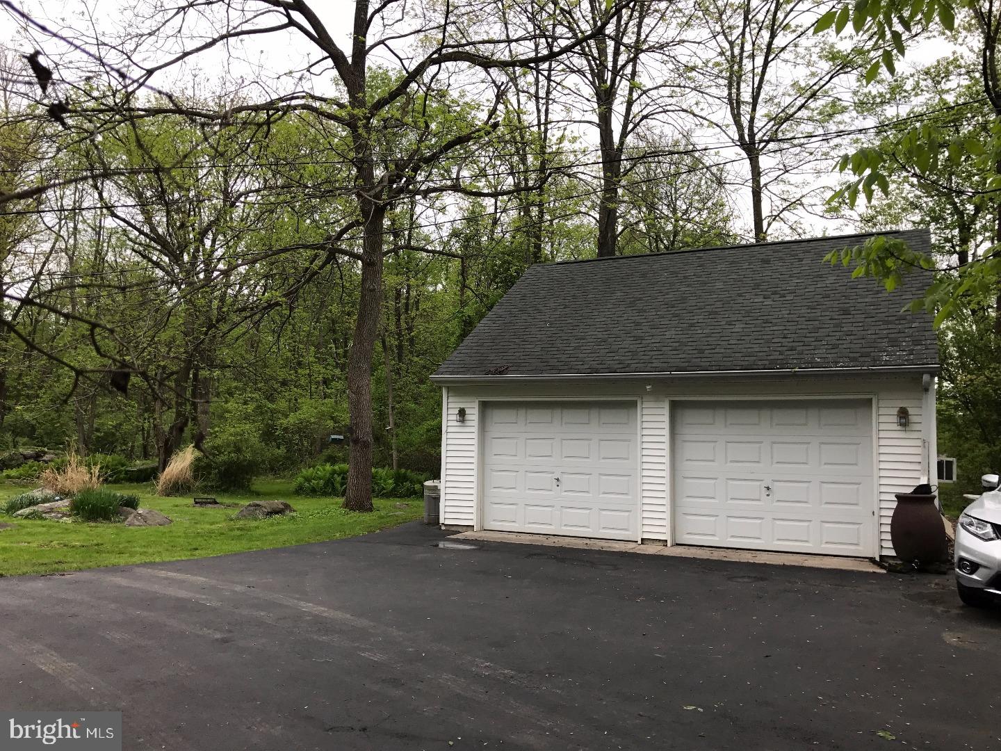 1571 Chestnut Ridge Road Upper Black Eddy, PA 18972 - Photo 22 of 23 Garage