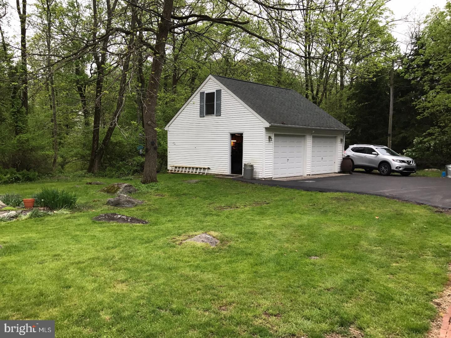 1571 Chestnut Ridge Road Upper Black Eddy, PA 18972 - Photo 23 of 23 Garage