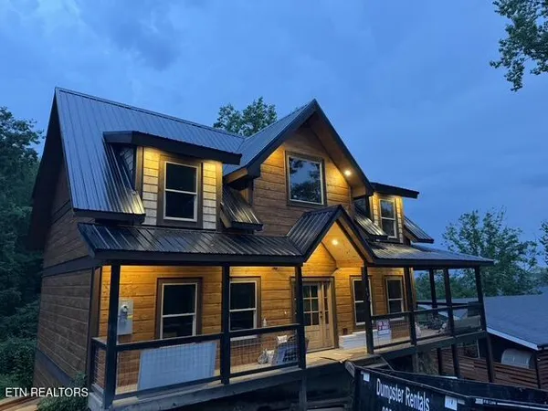$1,332,000 | 462 Loop Road, Gatlinburg, TN 37738