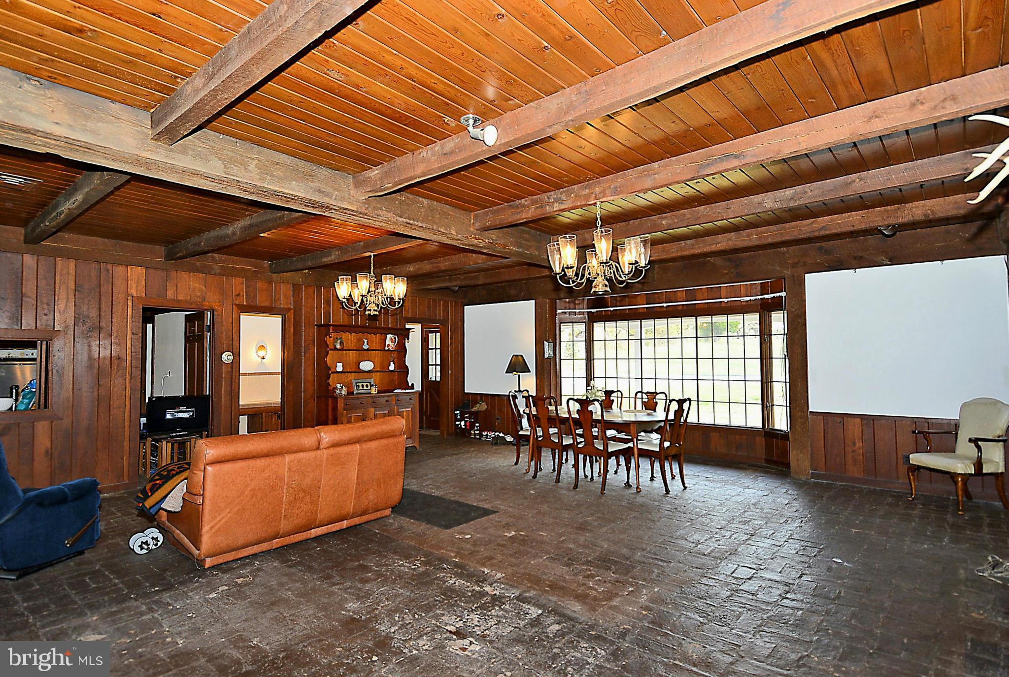 400 Ednor Road Ashton, MD 20861 - Photo 13 of 30 Great Room