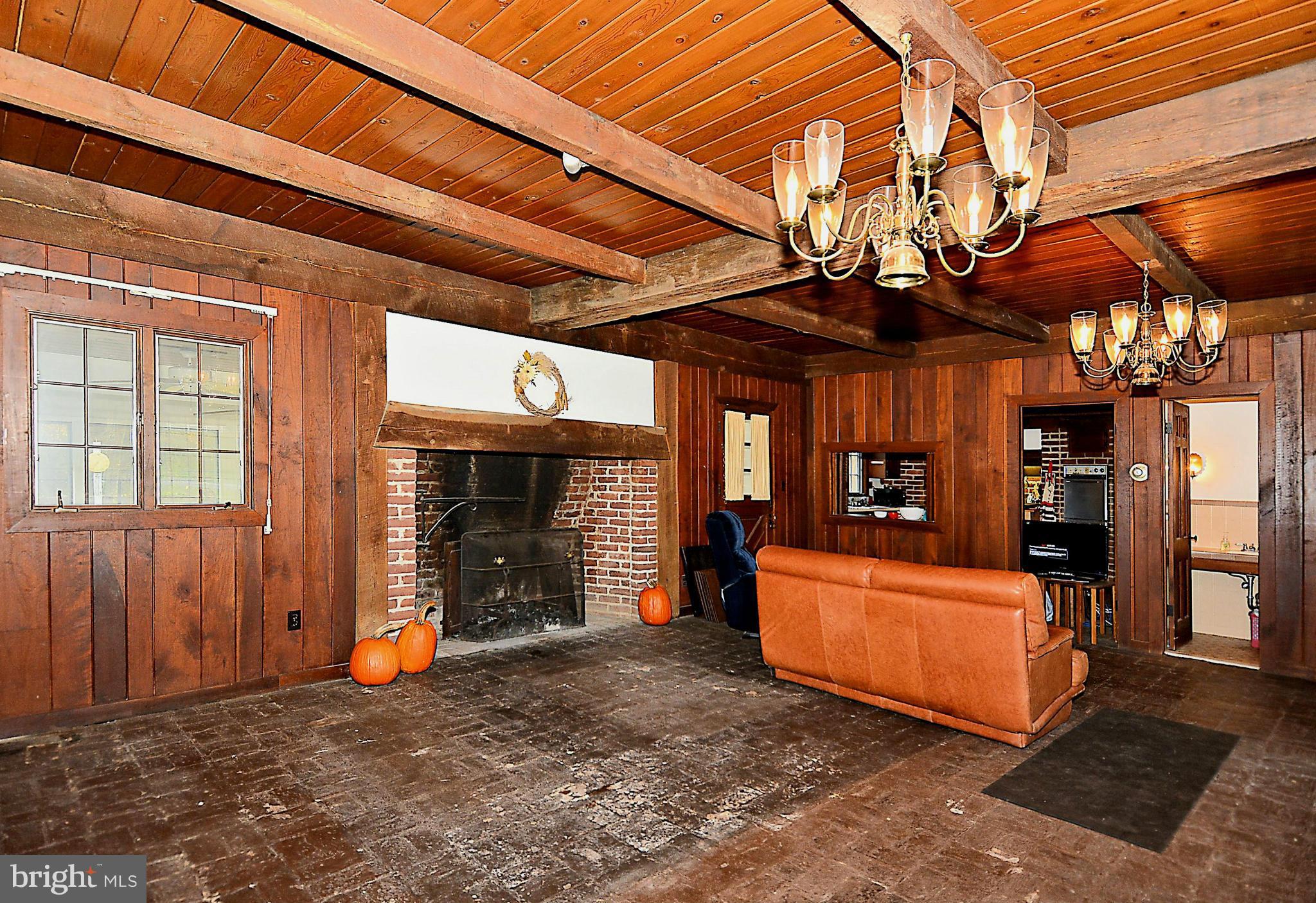 400 Ednor Road Ashton, MD 20861 - Photo 14 of 30 Great Room