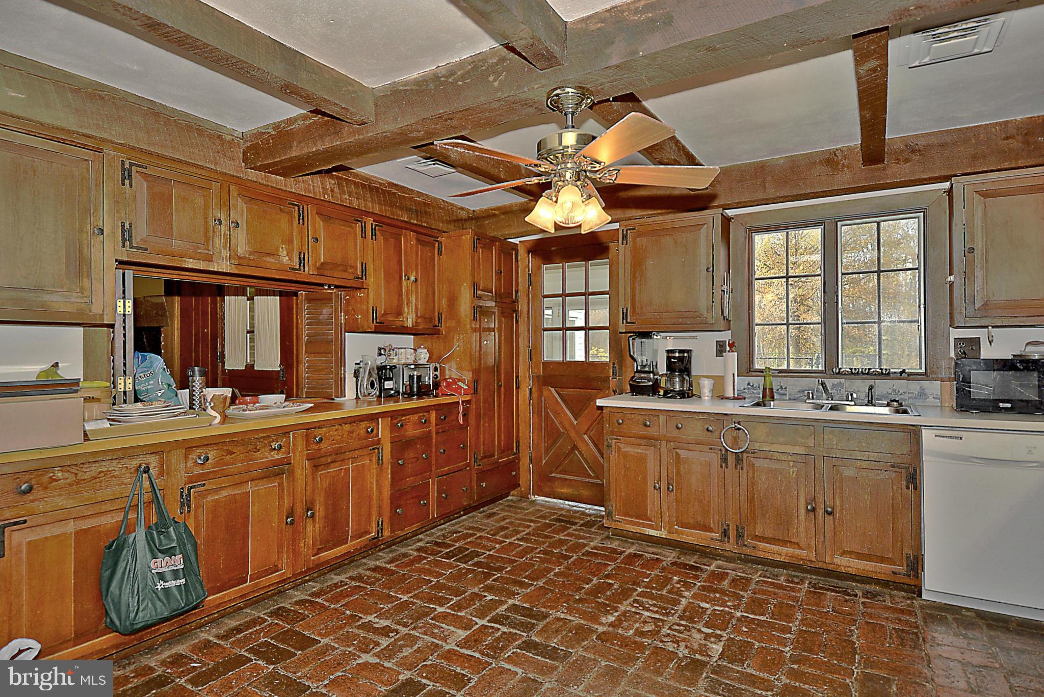 400 Ednor Road Ashton, MD 20861 - Photo 16 of 30 Kitchen