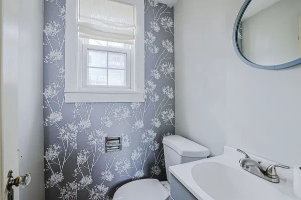 $449,900 | 861 Beech Street, Manchester, NH 03104