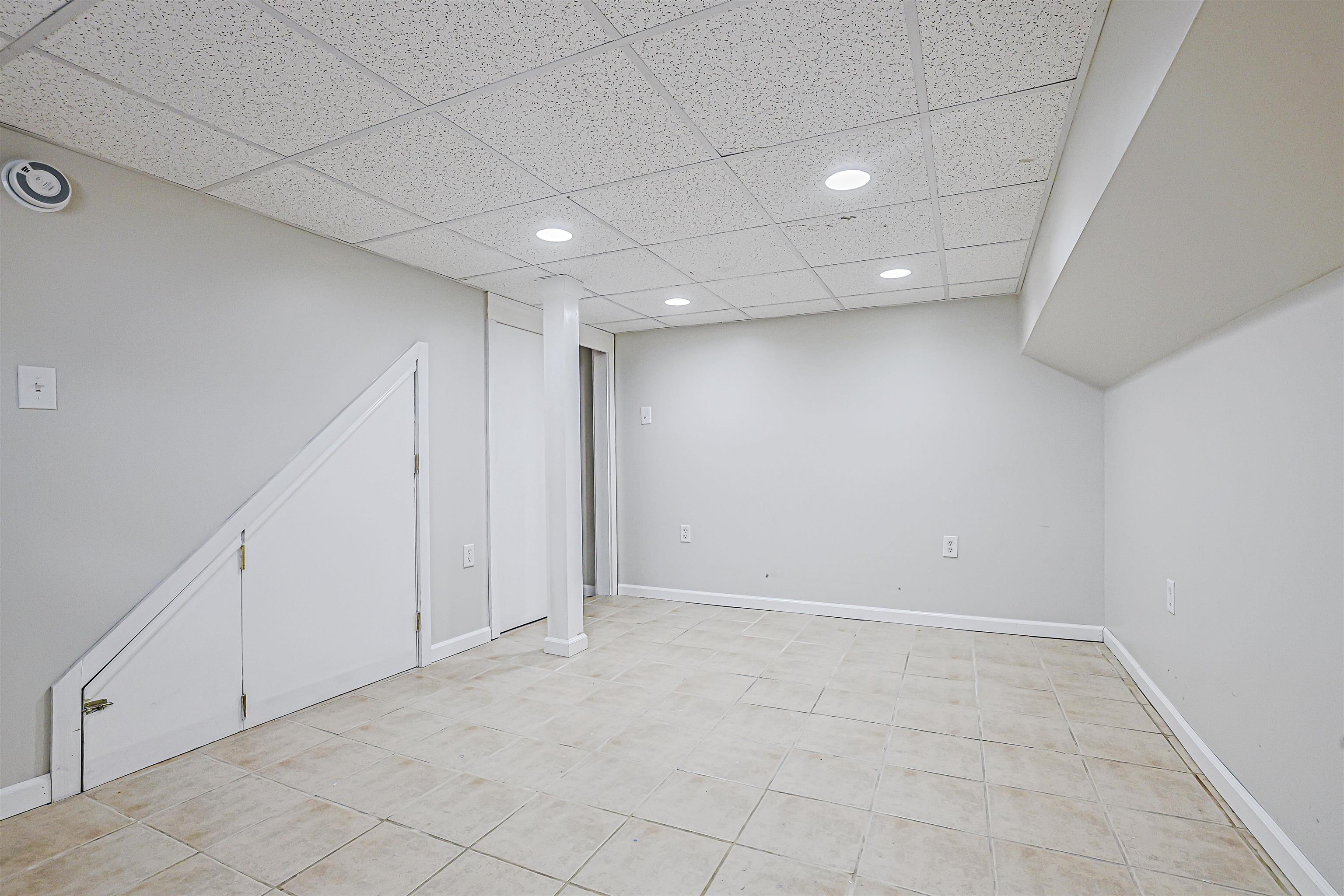 861 Beech Street Manchester, NH 03104 - Photo 28 of 39