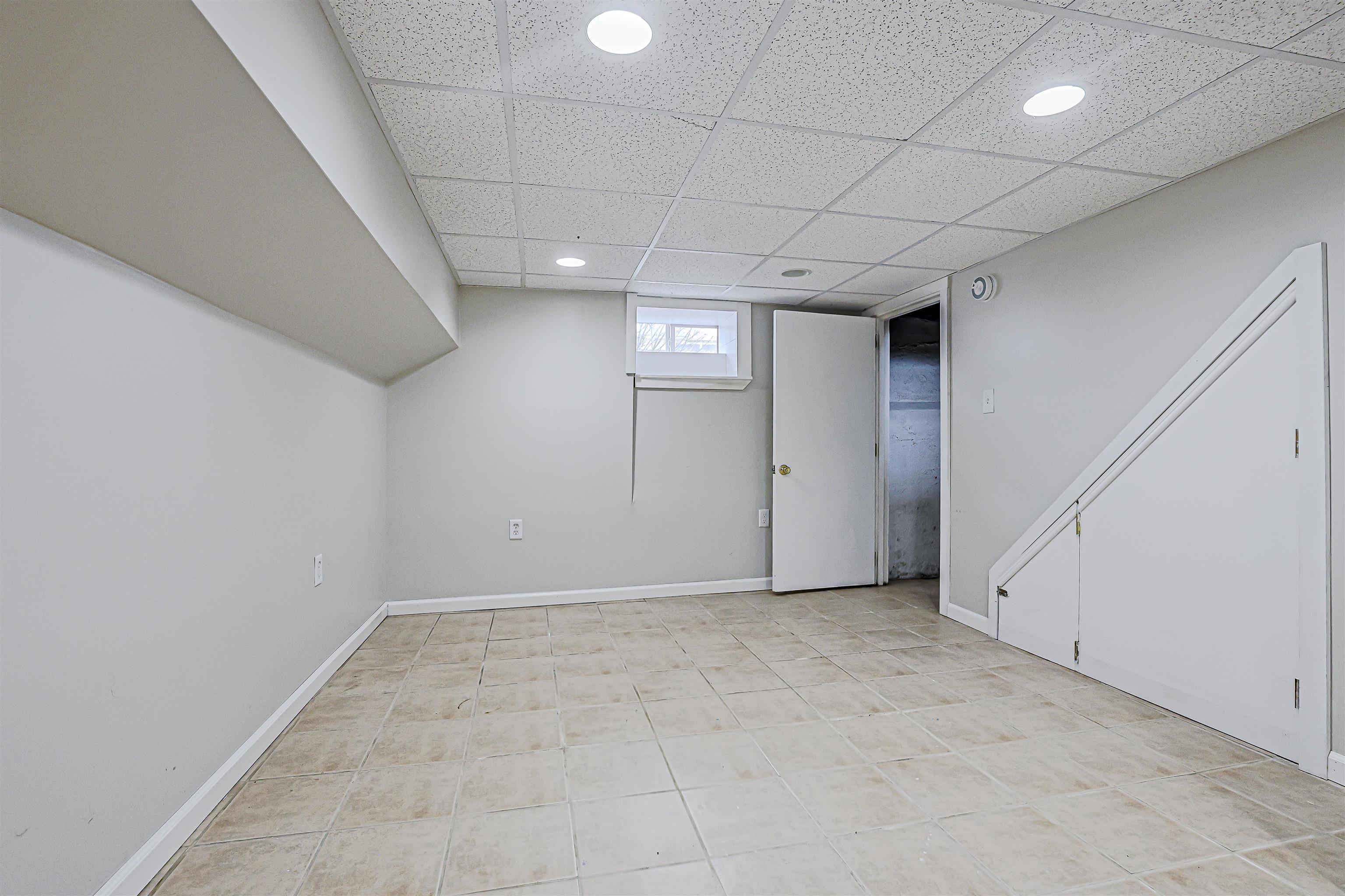 861 Beech Street Manchester, NH 03104 - Photo 29 of 39