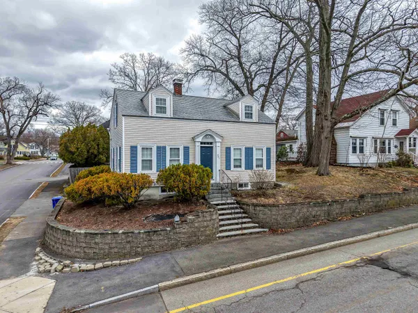 $449,900 | 861 Beech Street, Manchester, NH 03104