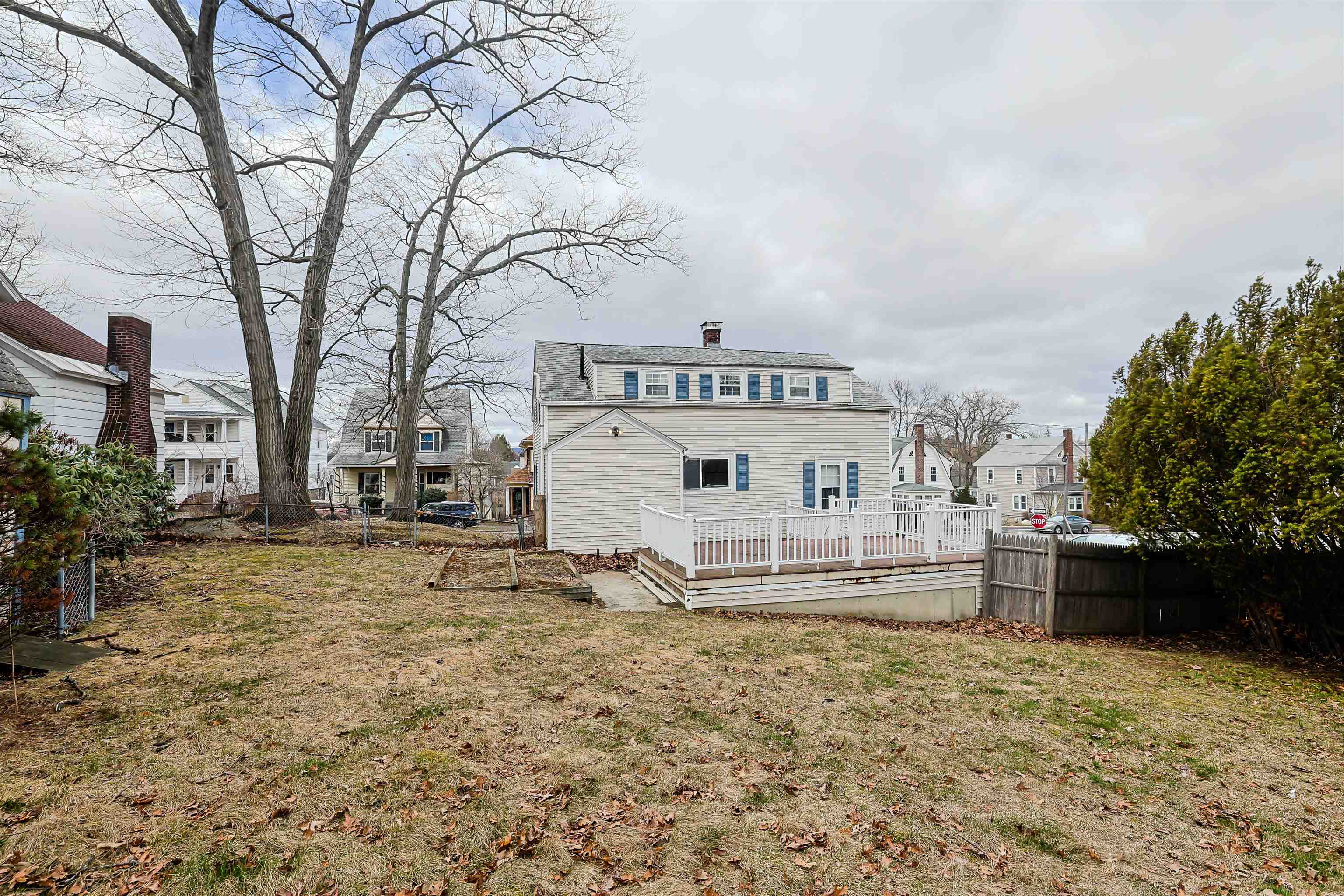 861 Beech Street Manchester, NH 03104 - Photo 34 of 39