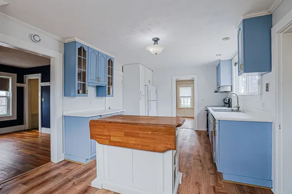 $449,900 | 861 Beech Street, Manchester, NH 03104