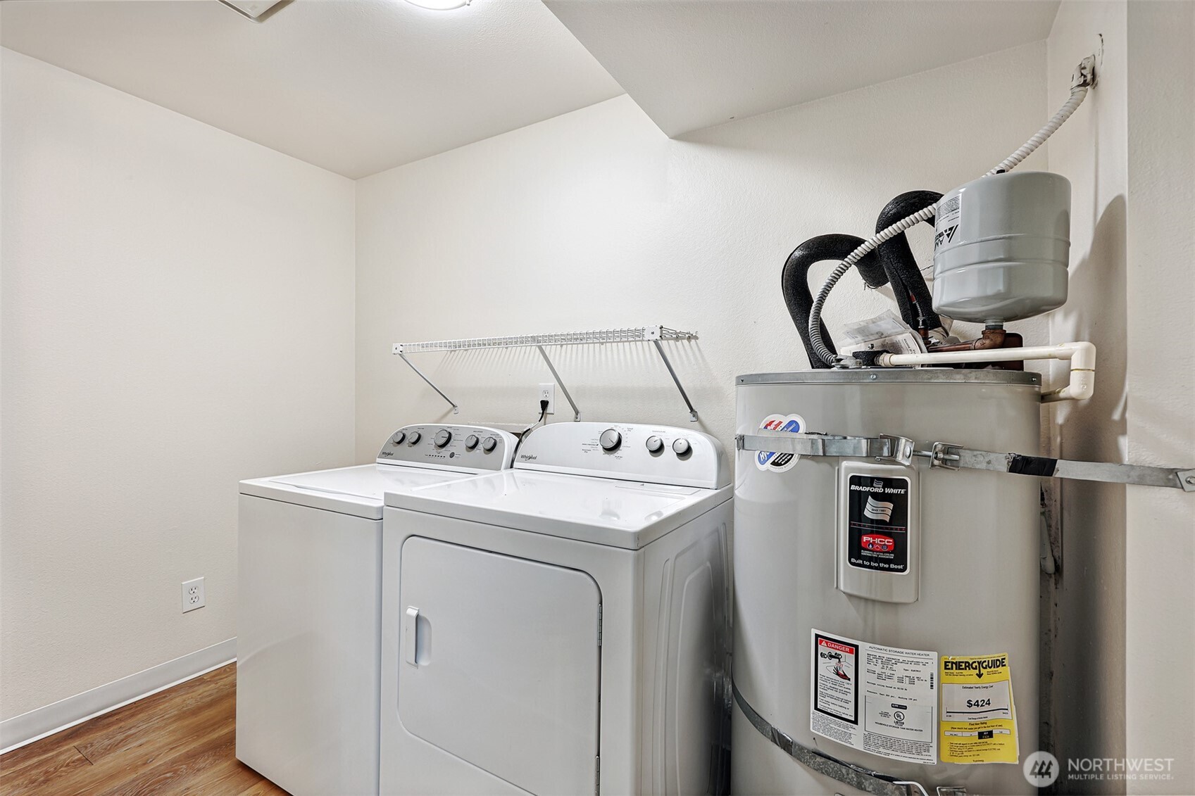2440 Alki Avenue Southwest Seattle, WA 98116 - Photo 14 of 27 a utility room with dryer and washer