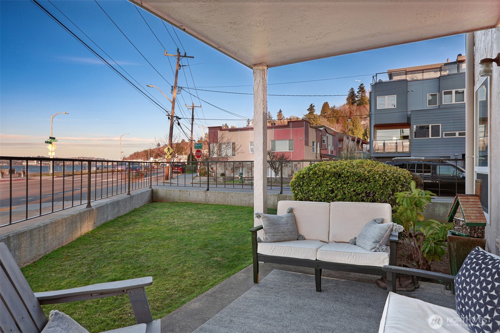 2440 Alki Avenue Southwest Seattle, WA 98116 - Photo 19 of 27