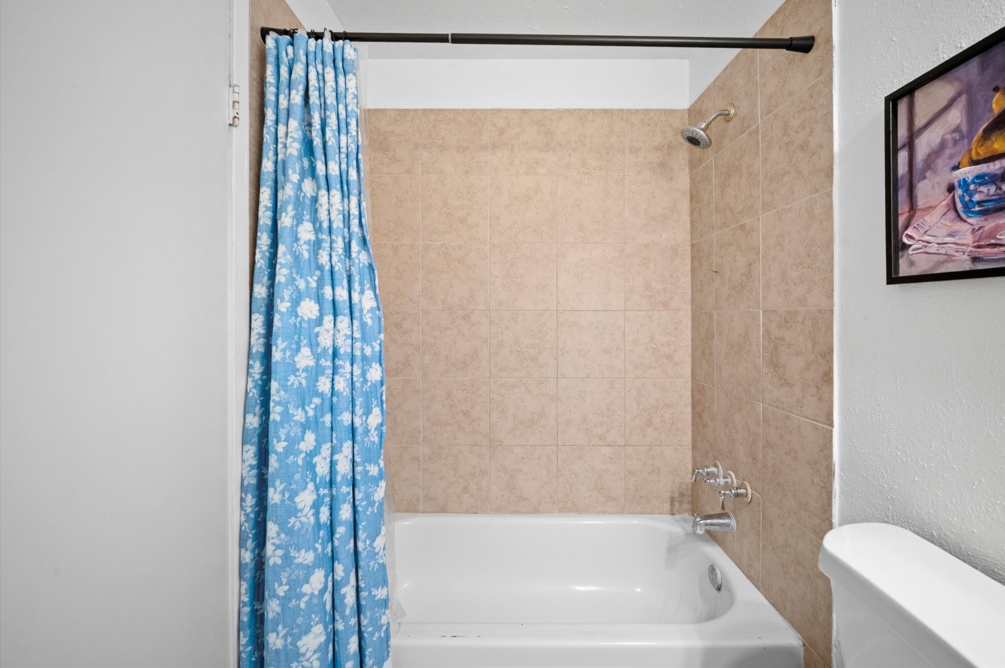 2715 Wood River Road Spring, TX 77373 - Photo 17 of 39 Full bath upstairs