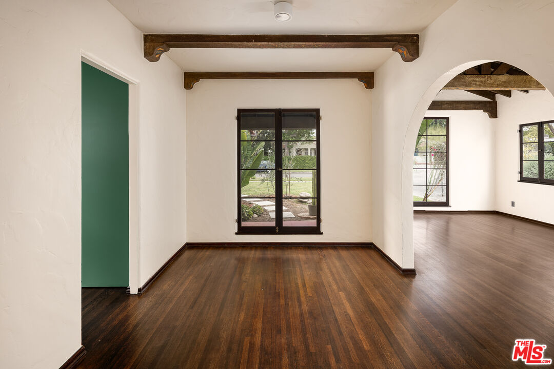 3840 Valleybrink Road Los Angeles, CA 90039 - Photo 12 of 32