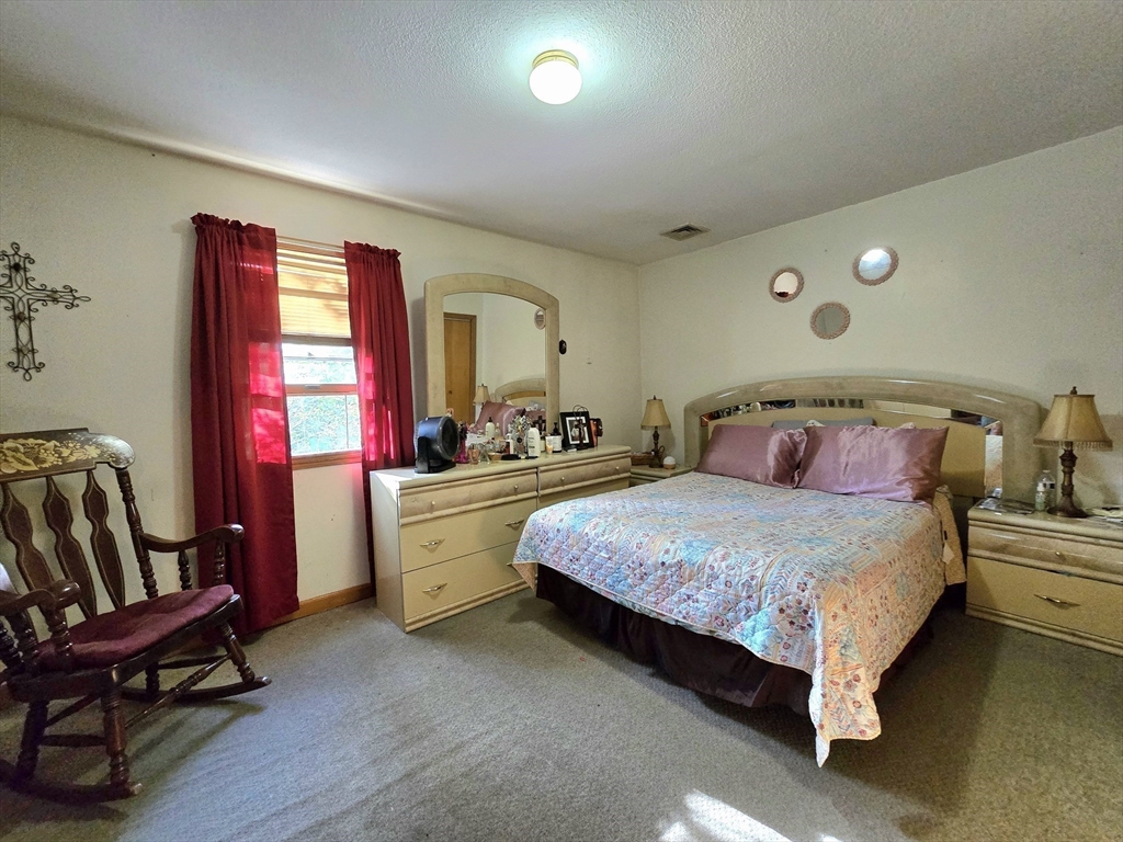 51-53 Lansing Place Springfield, MA 01108 - Photo 11 of 42 Gallery Image 11