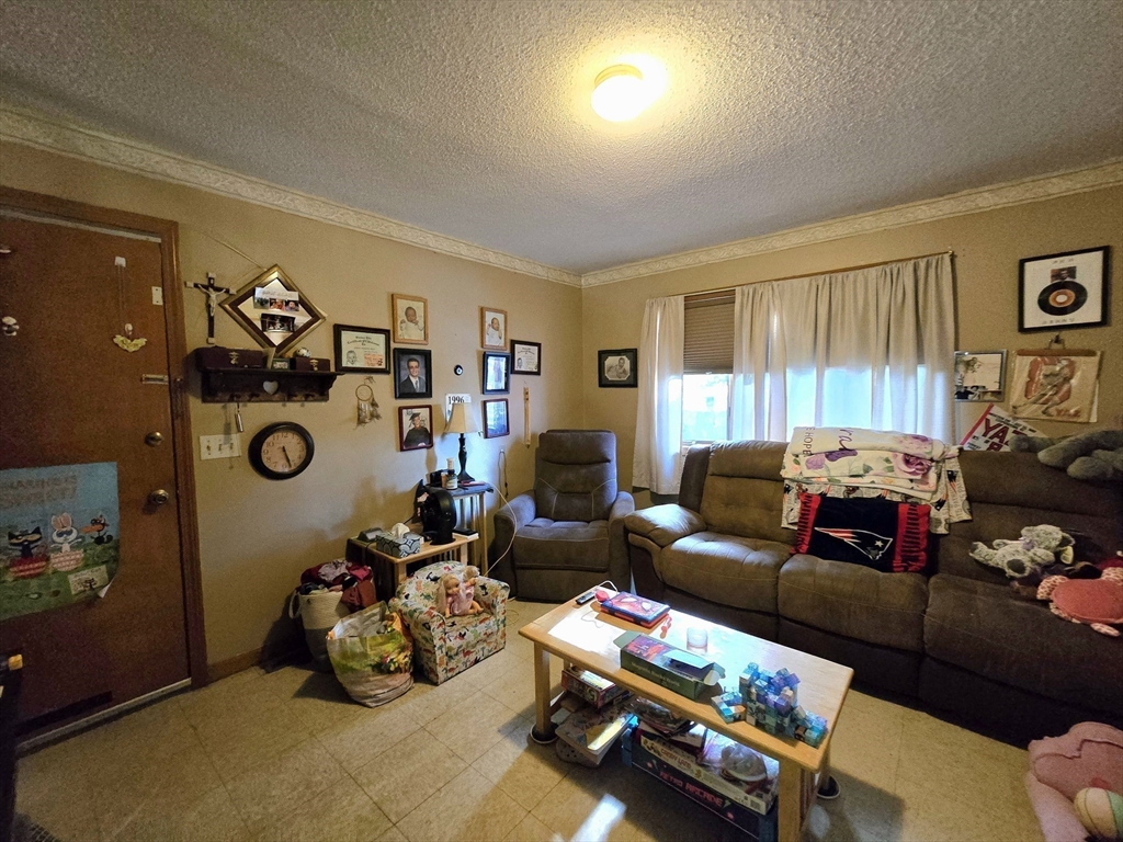 51-53 Lansing Place Springfield, MA 01108 - Photo 21 of 42 Gallery Image 21